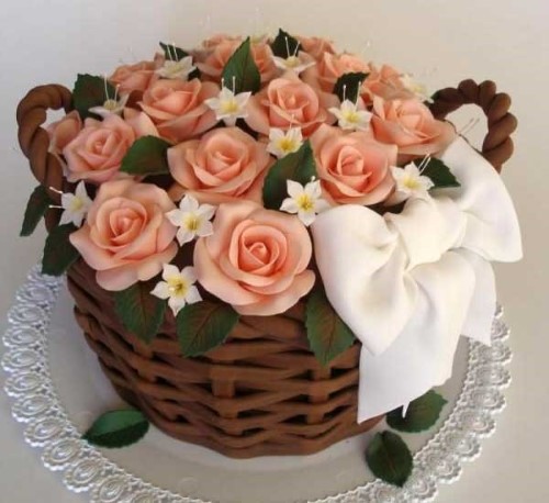 طرز تزیین روی کیک زن