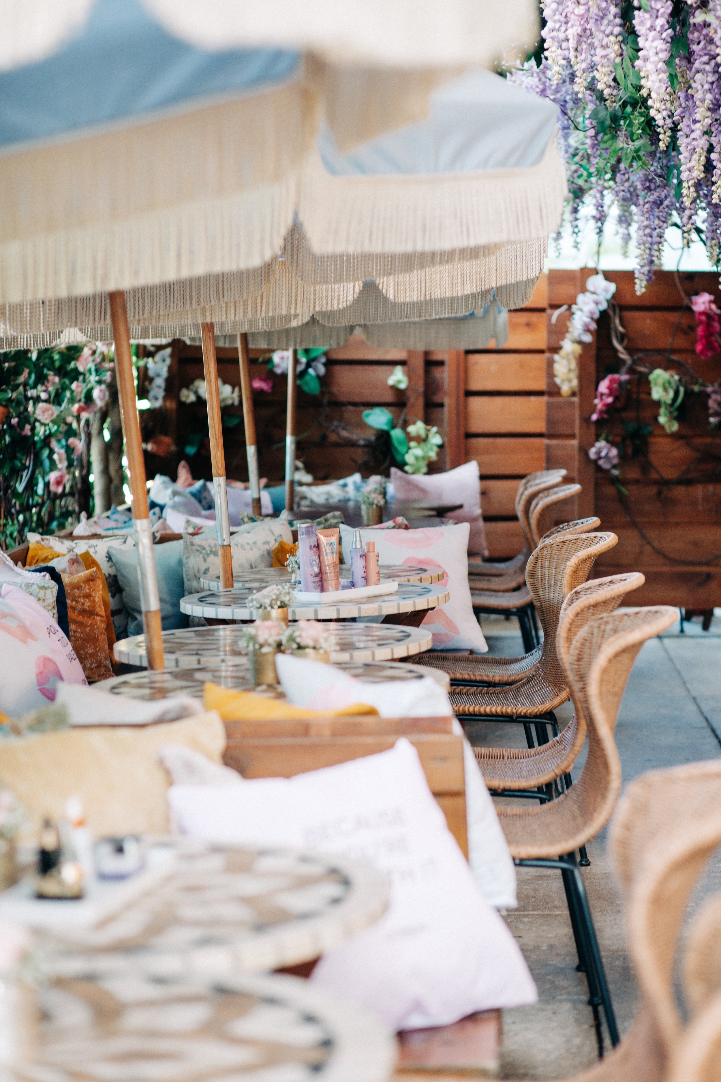 1702175101 648 شام با لیگ متخصصان