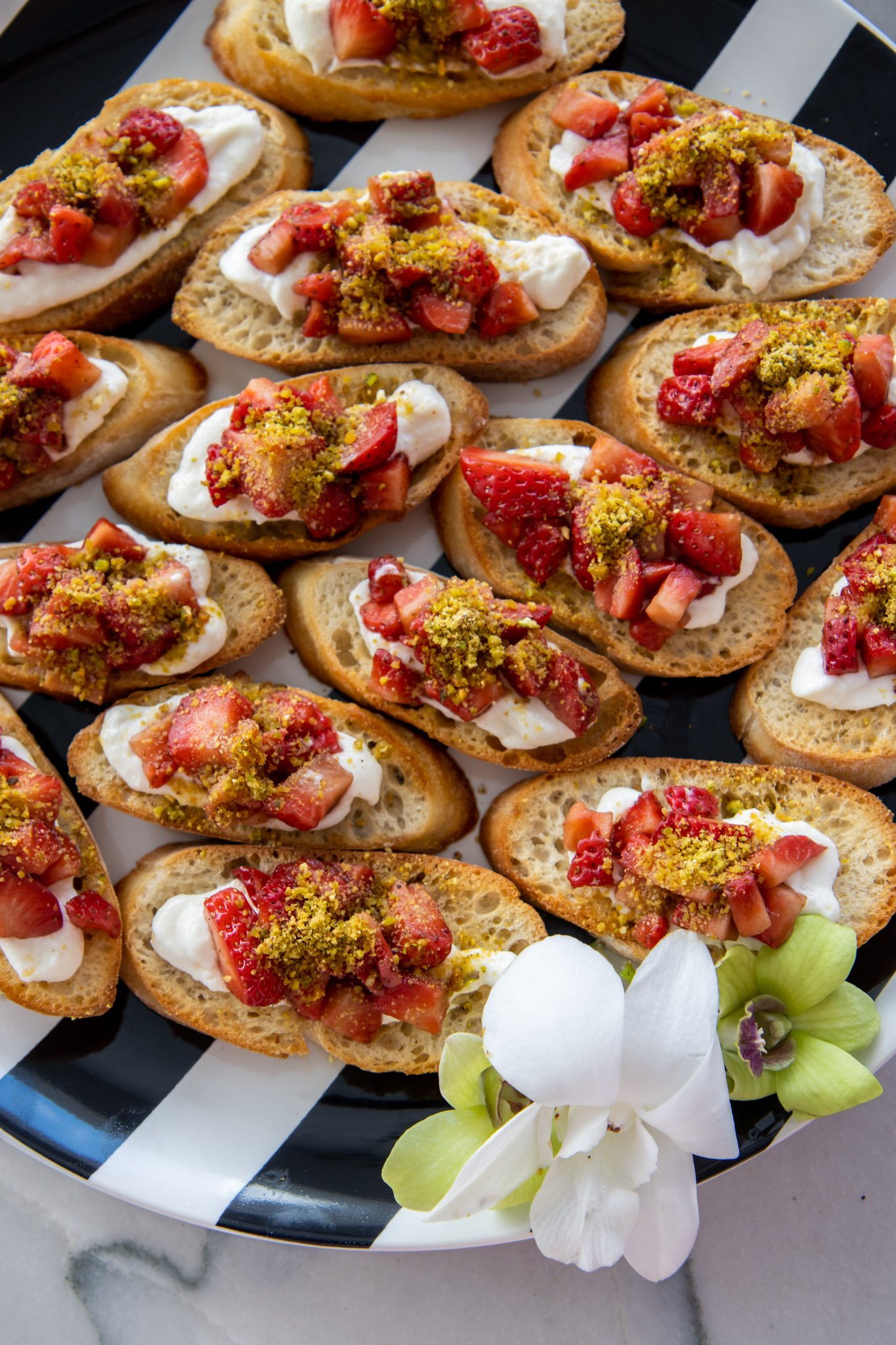 1702192439 737 پشتیبانی جامعه