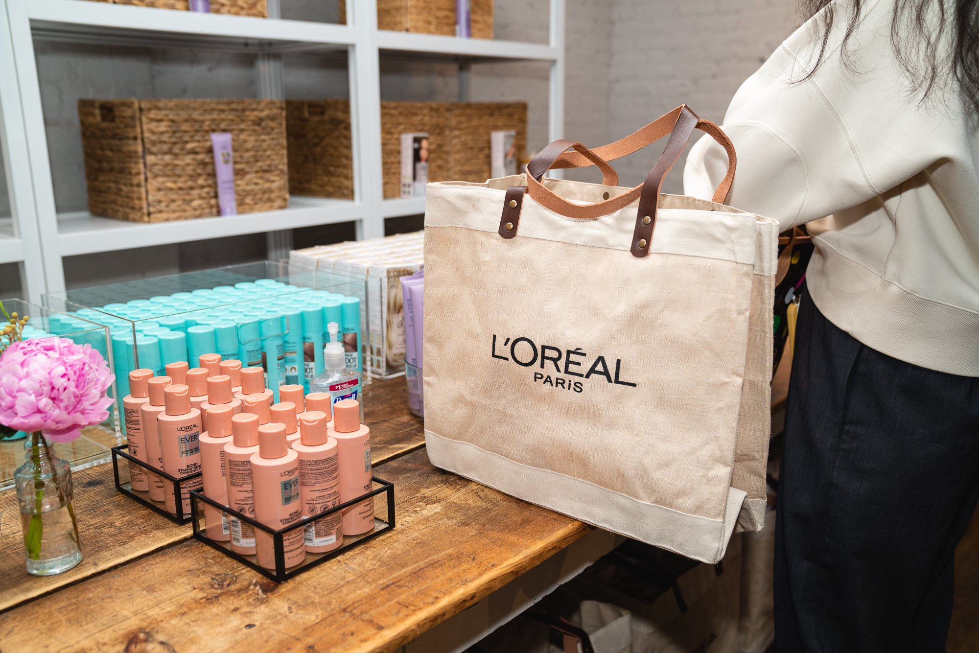 برای مت گالا 2023 بیدار شوید و آرایش کنید 19 230501_ABMCLOreal_03789_WiniLao.jpg