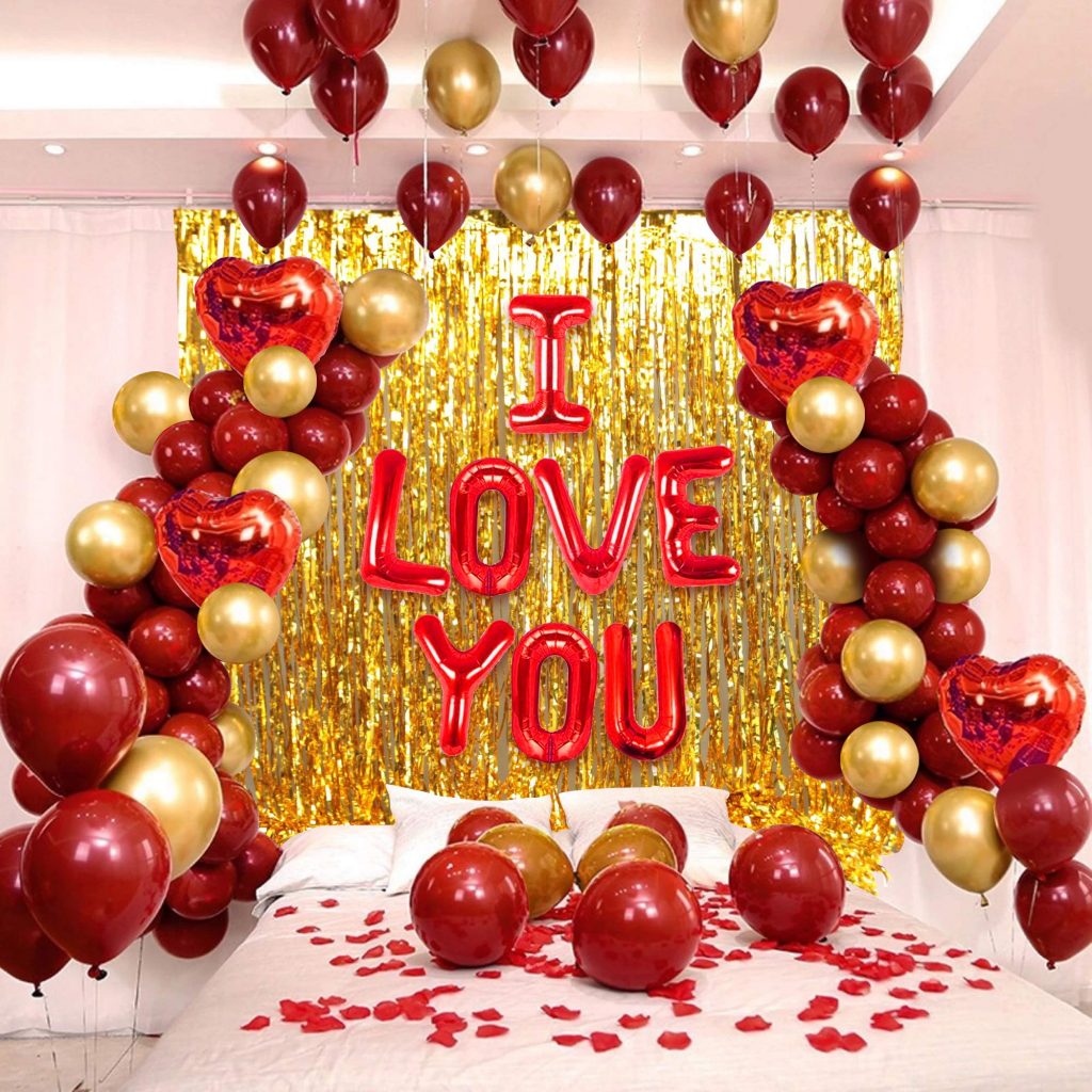 چگونه در روز ولنتاین عشق خود را خراب کنیم 5 5. Go on a Romantic Stay