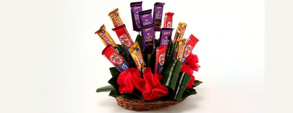 بهترین هدایا برای روز دختر برای لبخند زدن او 5 Mixed Chocolate Basket