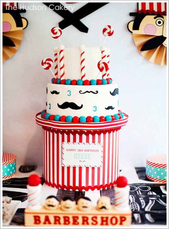 کیک تولد آرایشگاه قدیمی توسط The Hudson Cakery