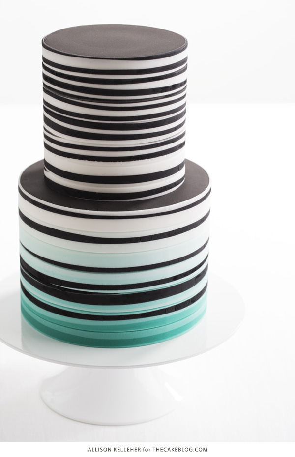 راه راه سیاه و سفید با رنگ پراکنده |  توسط آلیسون کلهر برای TheCakeBlog.com