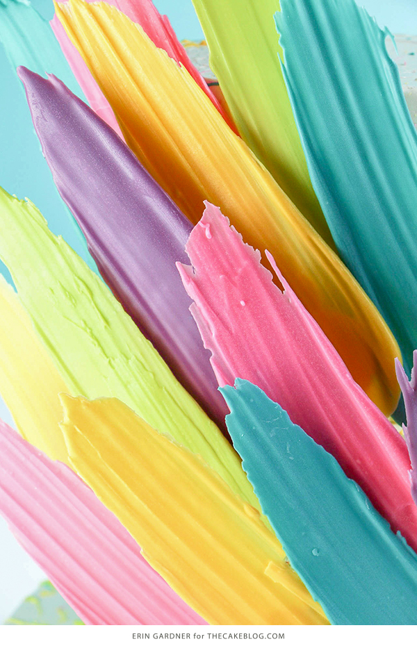 کیک قلم مو 3 کیک قلم مو - طرز تهیه کیک پر الهام گرفته از کالاباسا با استفاده از آب نبات و ابزارهای روزمره | توسط ارین گاردنر برای TheCakeBlog.com