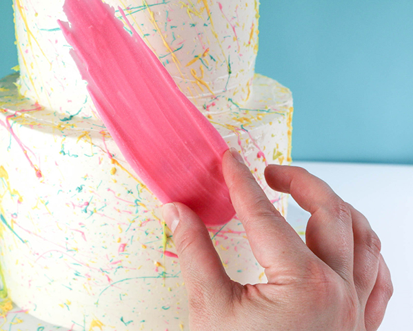 کیک قلم مو 16 کیک قلم مو - طرز تهیه کیک پر الهام گرفته از کالاباسا با استفاده از آب نبات و ابزارهای روزمره | توسط ارین گاردنر برای TheCakeBlog.com