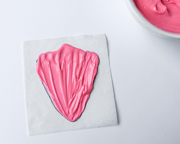 کیک گل شکلاتی 7 گل های شکلاتی DIY. طرز تهیه گل های شکلاتی به روی کیک و کیک. | توسط ارین گاردنر برای TheCakeBlog.com