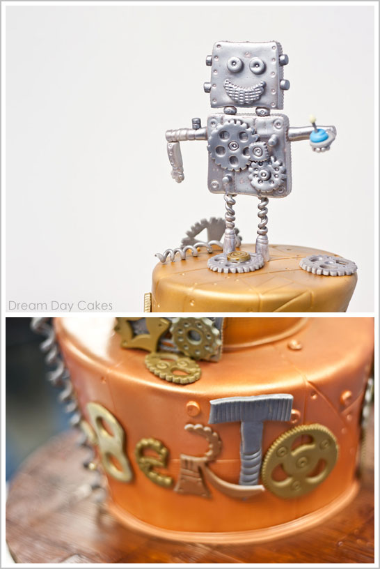 Robot Birthday Cake by Dream Day Cakes |  TheCakeBlog.com