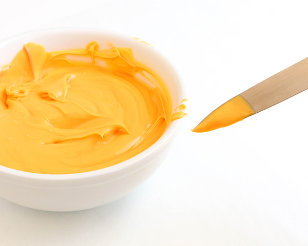 کیک آفتابگردان 7 کیک آفتابگردان - طرز تهیه تزیینات زیبای کیک آفتابگردان با استفاده از شکلات ذوب شده | توسط ارین گاردنر برای TheCakeBlog.com