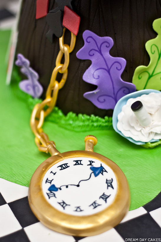 کیک سرزمین عجایب |  توسط کیک های روز رویایی |  TheCakeBlog.com