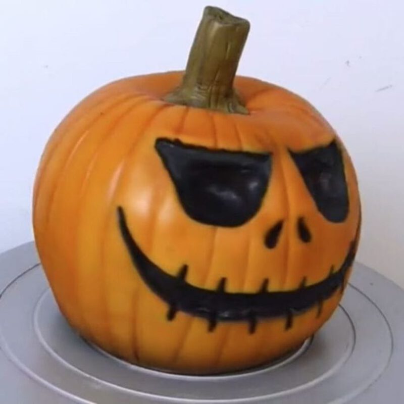 halloween-pumpkin-cake