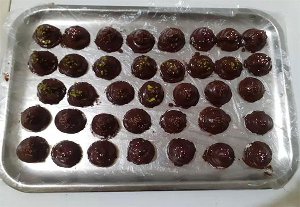 طرز تهیه بستنی زمستونی مرحله به مرحله 2 طرز تهیه بستنی زمستونی