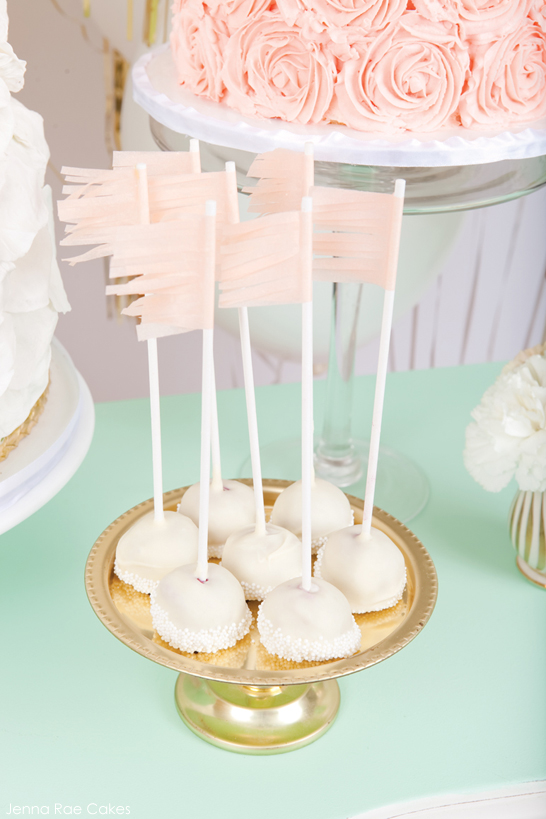 میز دسر نعنا و هلو کیک جنا رائه |  TheCakeBlog.com