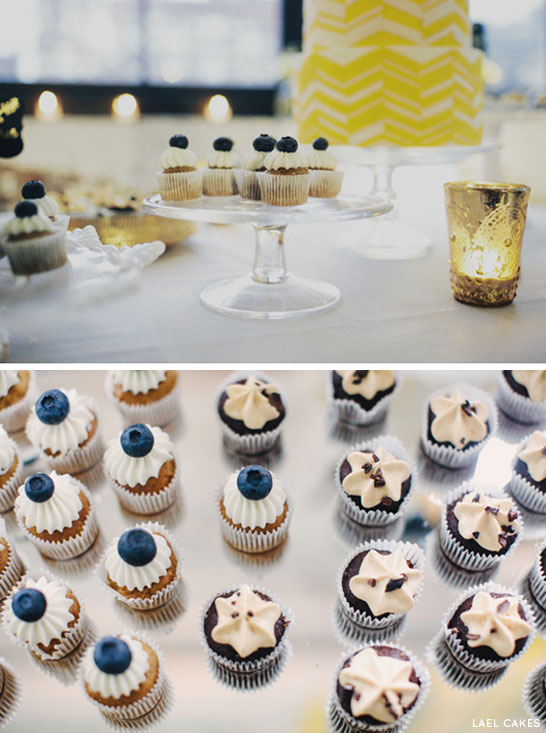 میز دسر طلا و شورون کیک لائل |  TheCakeBlog.com