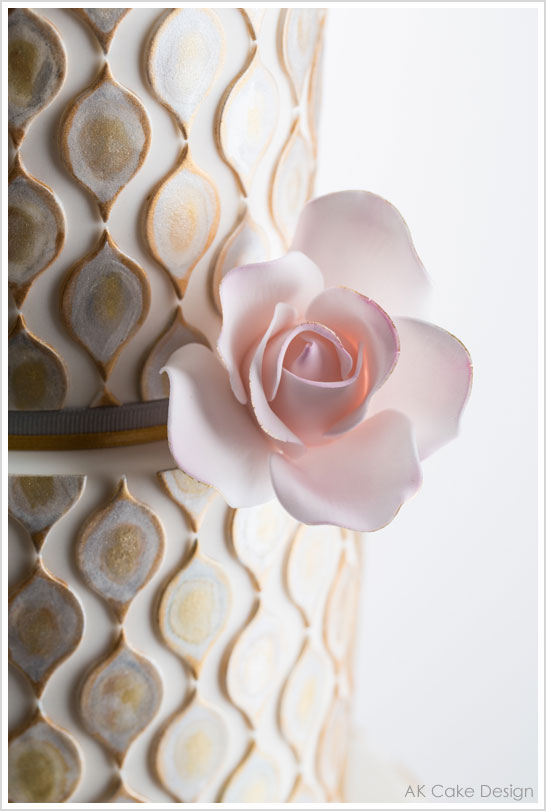 gold ornament cake 2