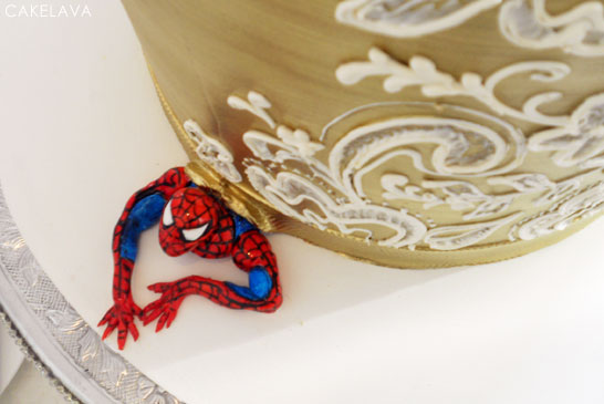 {سورپرایز برای داماد} کیک عروسی طلایی و صورتی |  توسط cakelava |  #هفته صورتی آغاز شد 