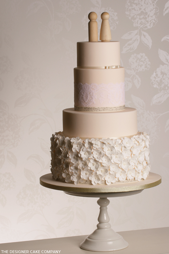 کیک گلبرگ از شرکت کیک دیزاینر |  TheCakeBlog.com
