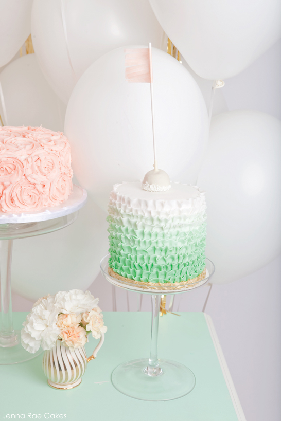 میز دسر نعنا و هلو کیک جنا رائه |  TheCakeBlog.com
