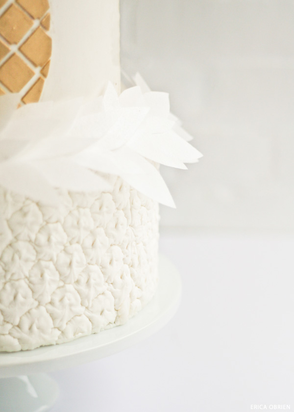 کیک آناناس |  ترجمه گرایش به طرح کیک |  توسط اریکا اوبرین برای TheCakeBlog.com
