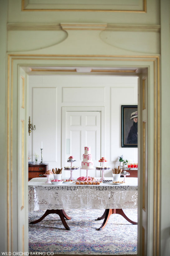 نمایش کیک ویکتوریایی |  توسط شرکت پخت ارکیده وحشی |  #هفته صورتی در TheCakeBlog.com