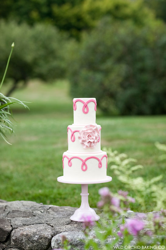 نمایش کیک ویکتوریایی |  توسط شرکت پخت ارکیده وحشی |  #هفته صورتی در TheCakeBlog.com