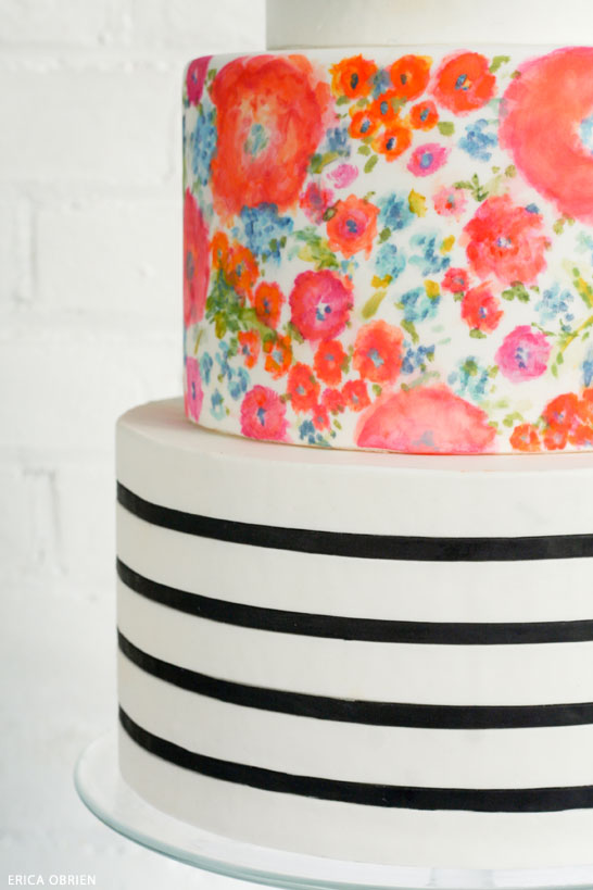 راه راه و گل |  ترجمه گرایش به طرح کیک |  اریکا اوبرین برای TheCakBlog.com