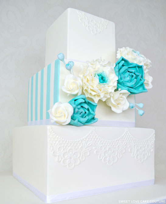 کیک عروسی سبز و سفید توسط Sweet Love Cake Couture |  TheCakeBlog.com