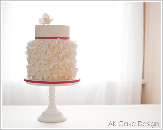 کیک عروسی زمستانی سفید برفی