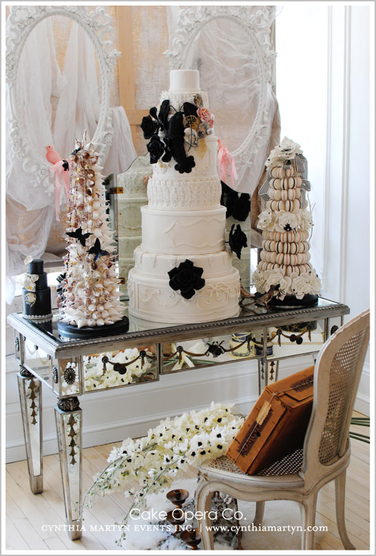 برج کیک ماکارون فرانسوی توسط شرکت کیک اپرا.