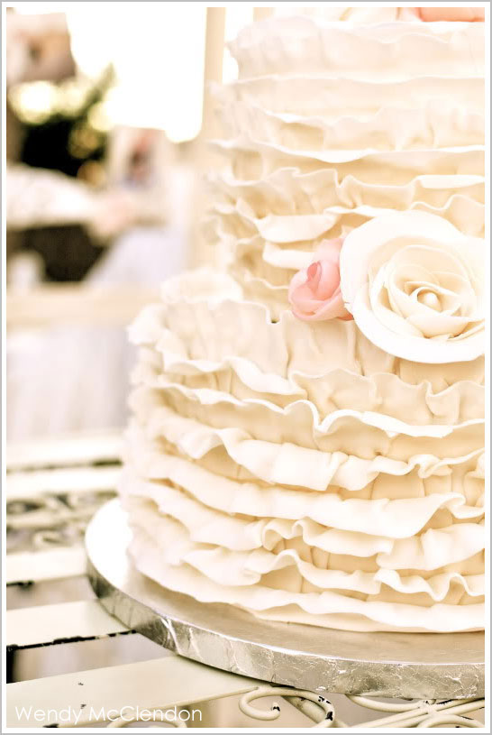 کیک عروسی عاشقانه و ژولیده کیک عروسی عاشقانه و ژولیده