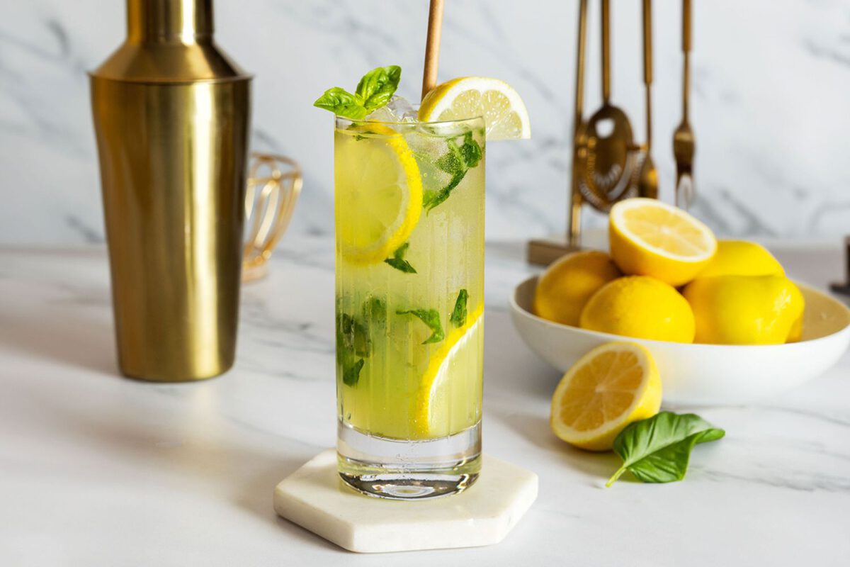 Lemon cocktail