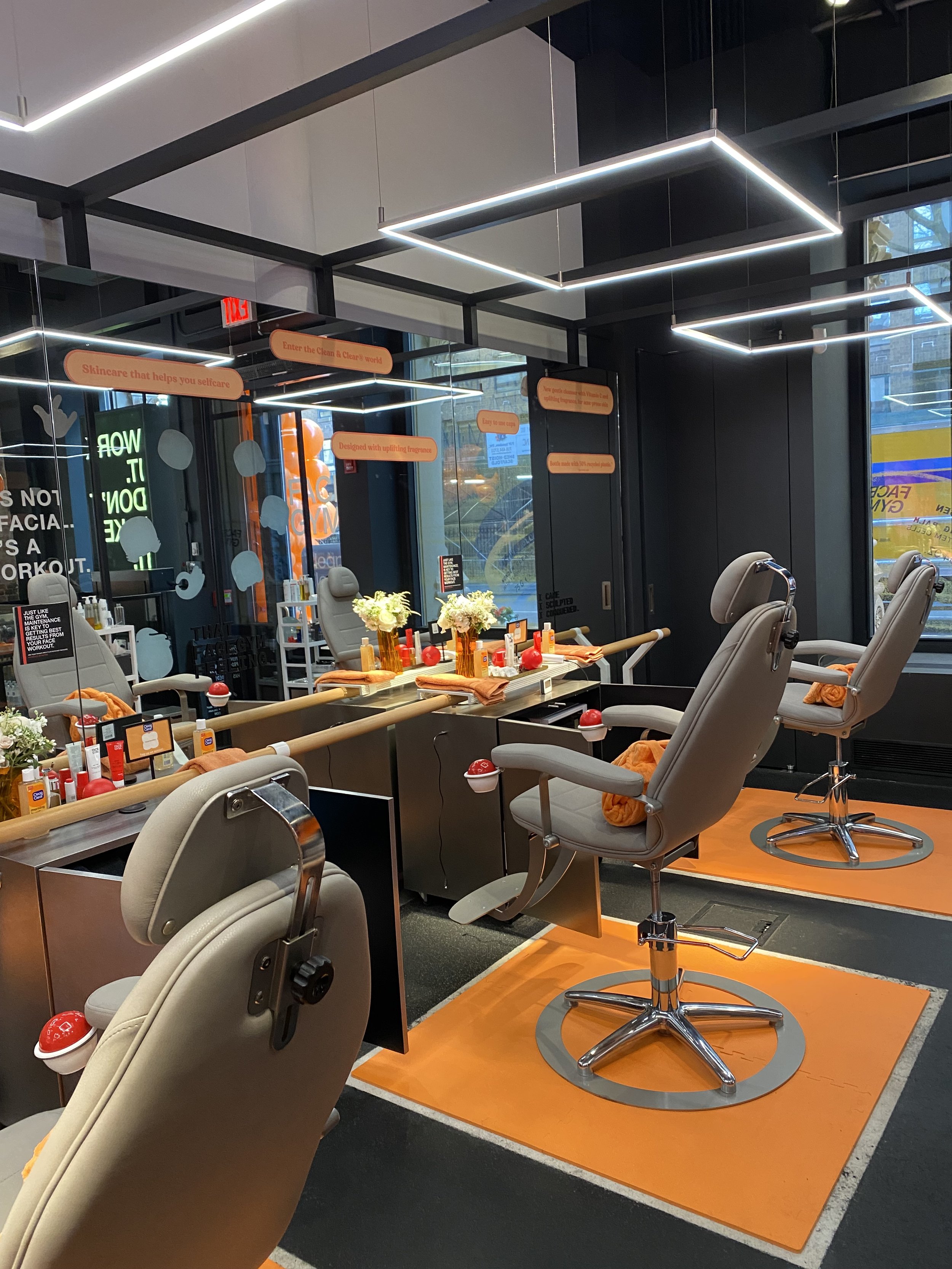 نارنجی از اینکه تمیز و شفاف هستید خوشحالید؟ 3 عکس 13 دسامبر 2023, 10 40 00 AM.jpg