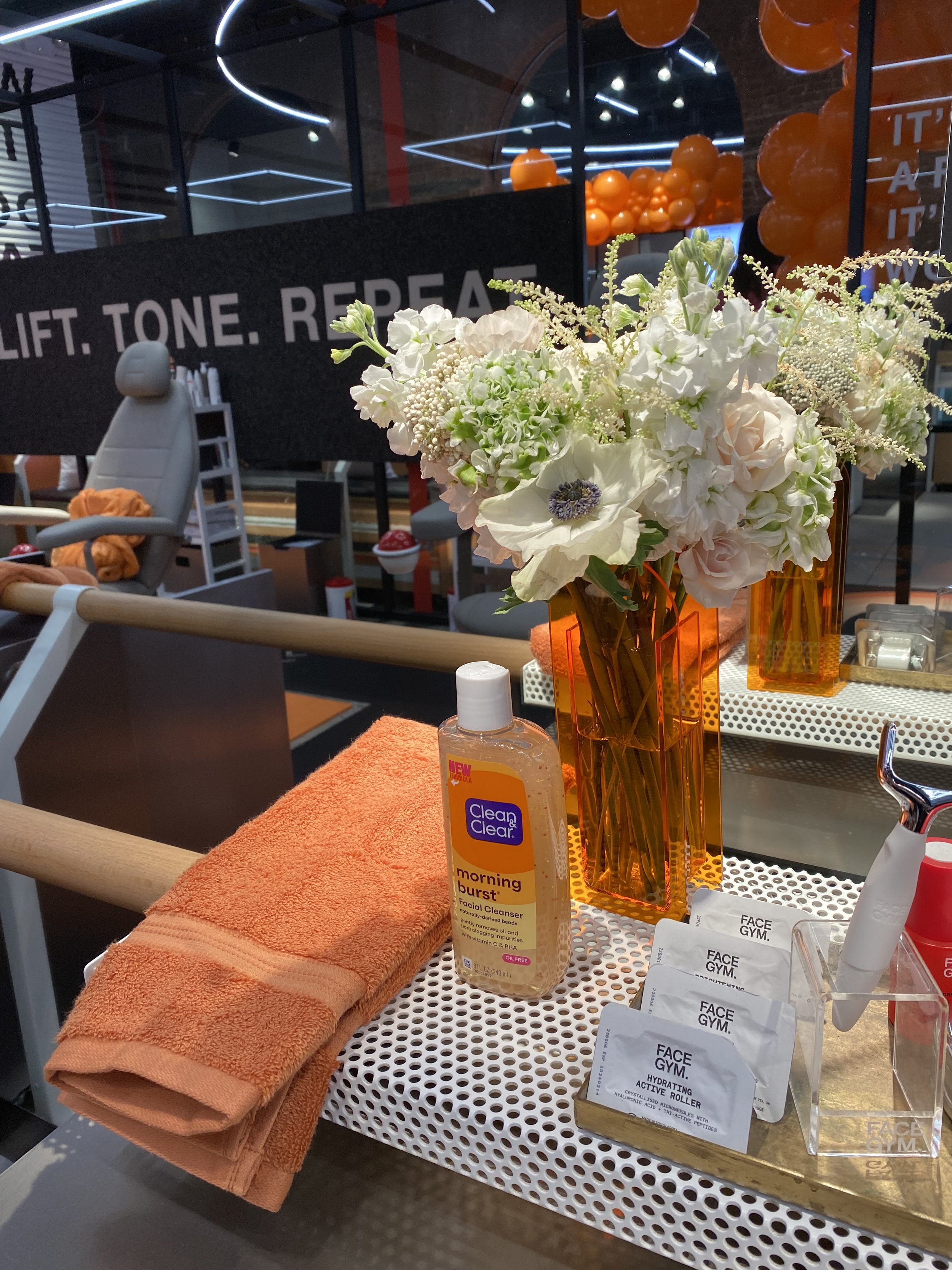 نارنجی از اینکه تمیز و شفاف هستید خوشحالید؟ 7 عکس 13 دسامبر 2023, 10 40 18 AM.jpg