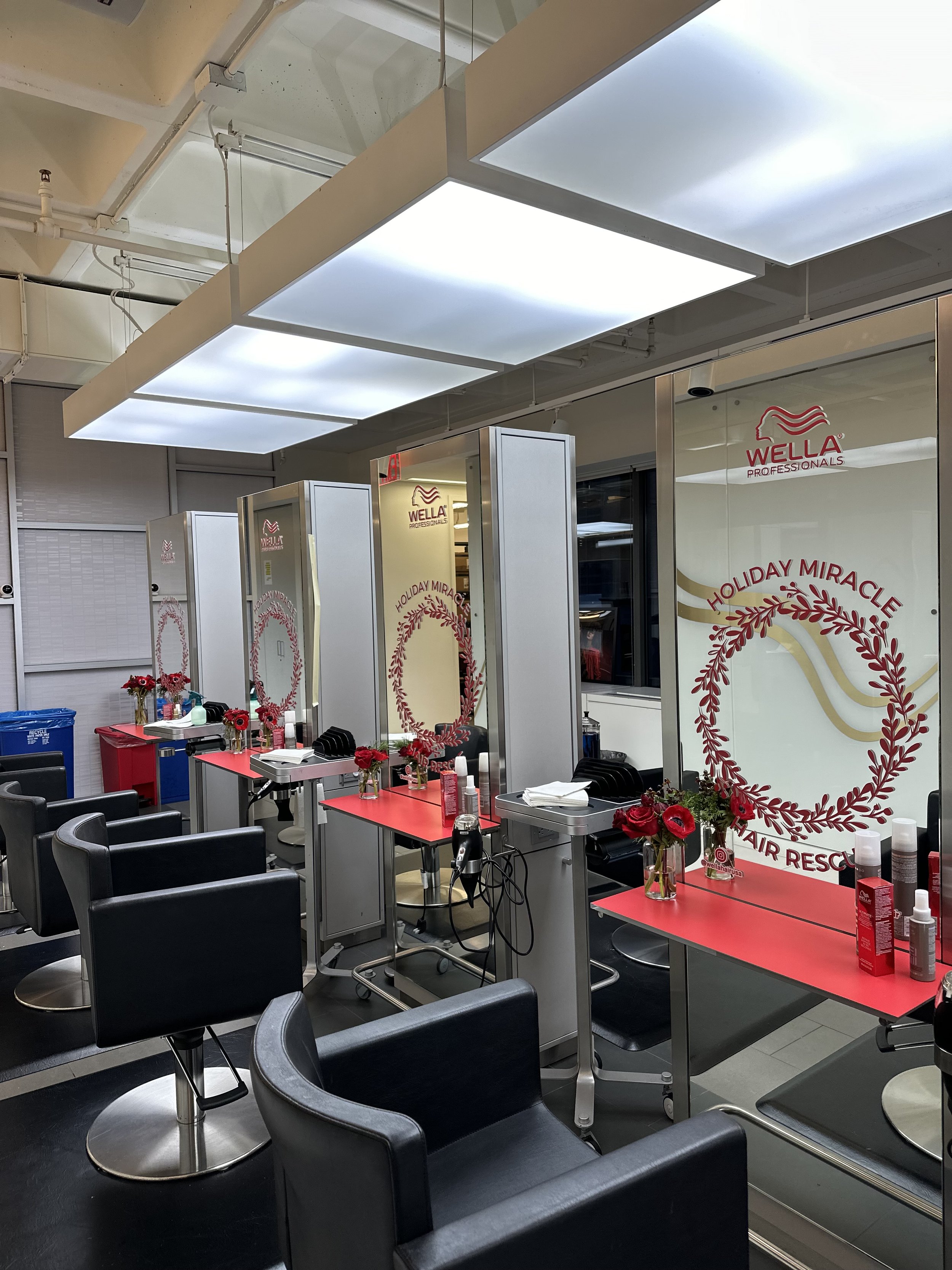 نام تجاری Red Hot Holiday 8 عکس Dec 07 2023, 3 55 54 PM.jpg