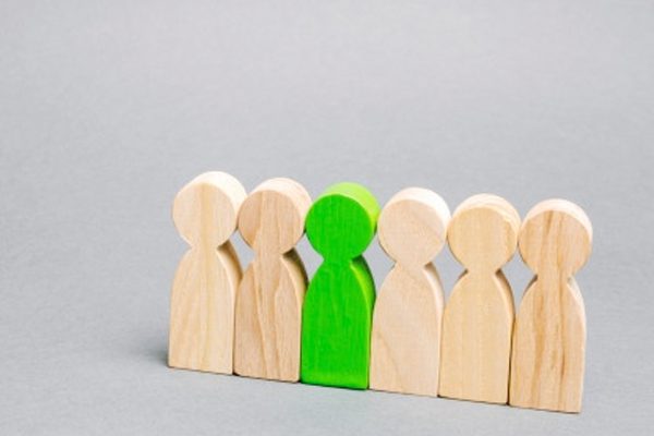 شرکت های تولیدی تحت فشار با استخدام