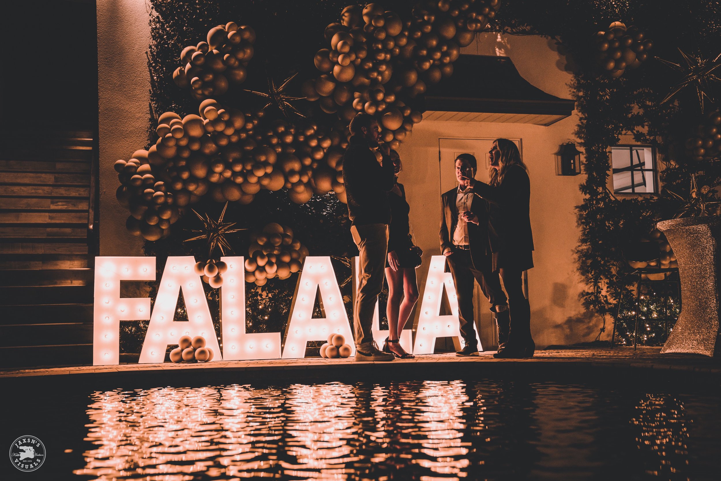 1723983373 750 نصب بالون زیبا در PVB