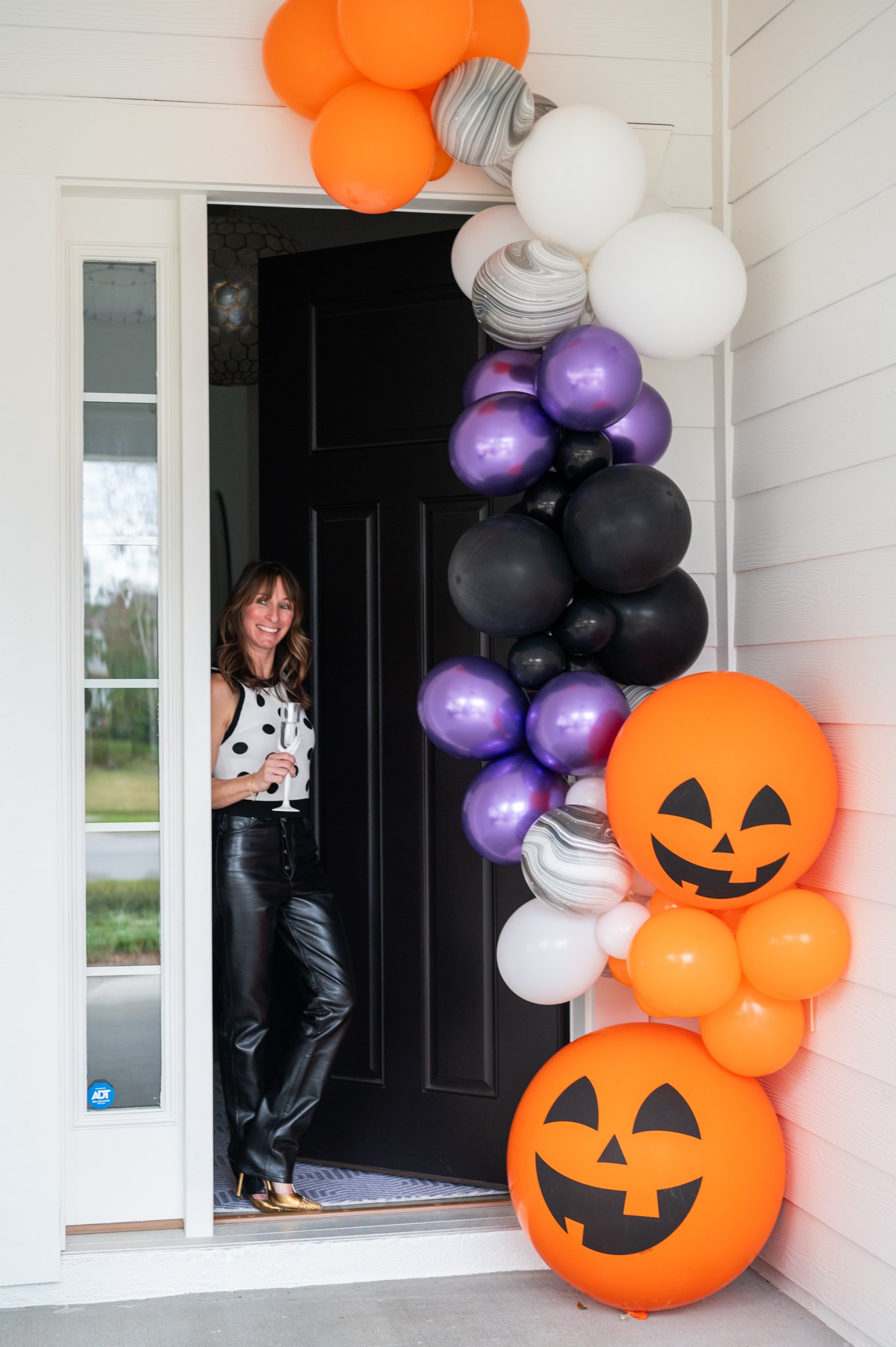 SOCIAL SOCIAL GRAB-AND-GO GARLANDS 1 SOCIAL SOCIAL GRAB AND GO GARLANDS