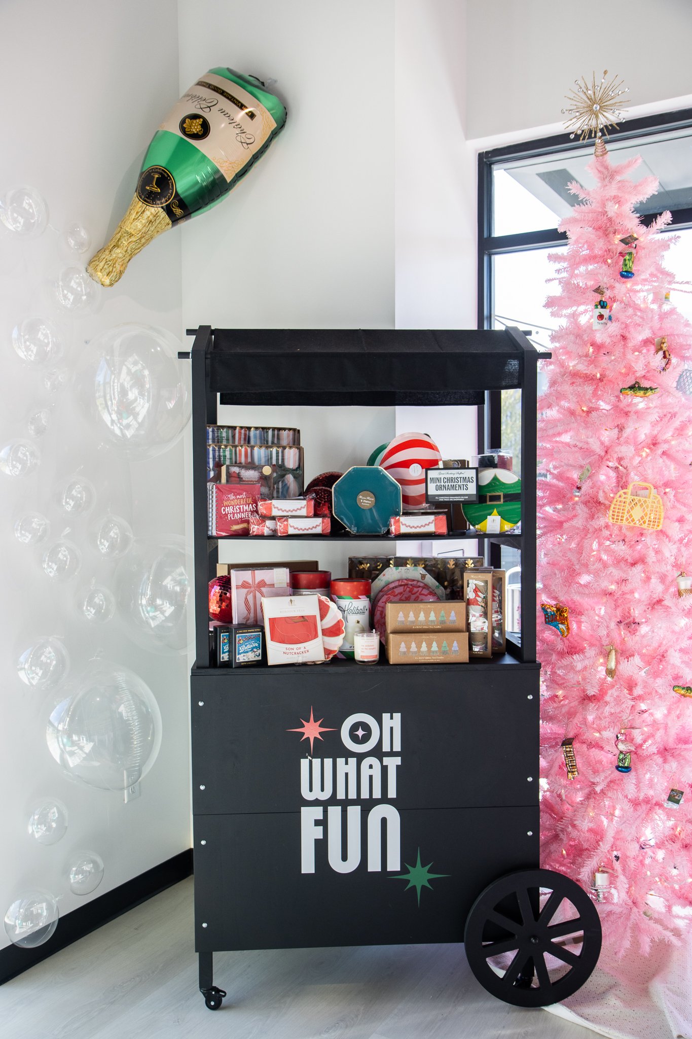 اولین فصل تعطیلات ما در فروشگاه! 4 1734111731 875 اولین فصل تعطیلات ما در فروشگاه