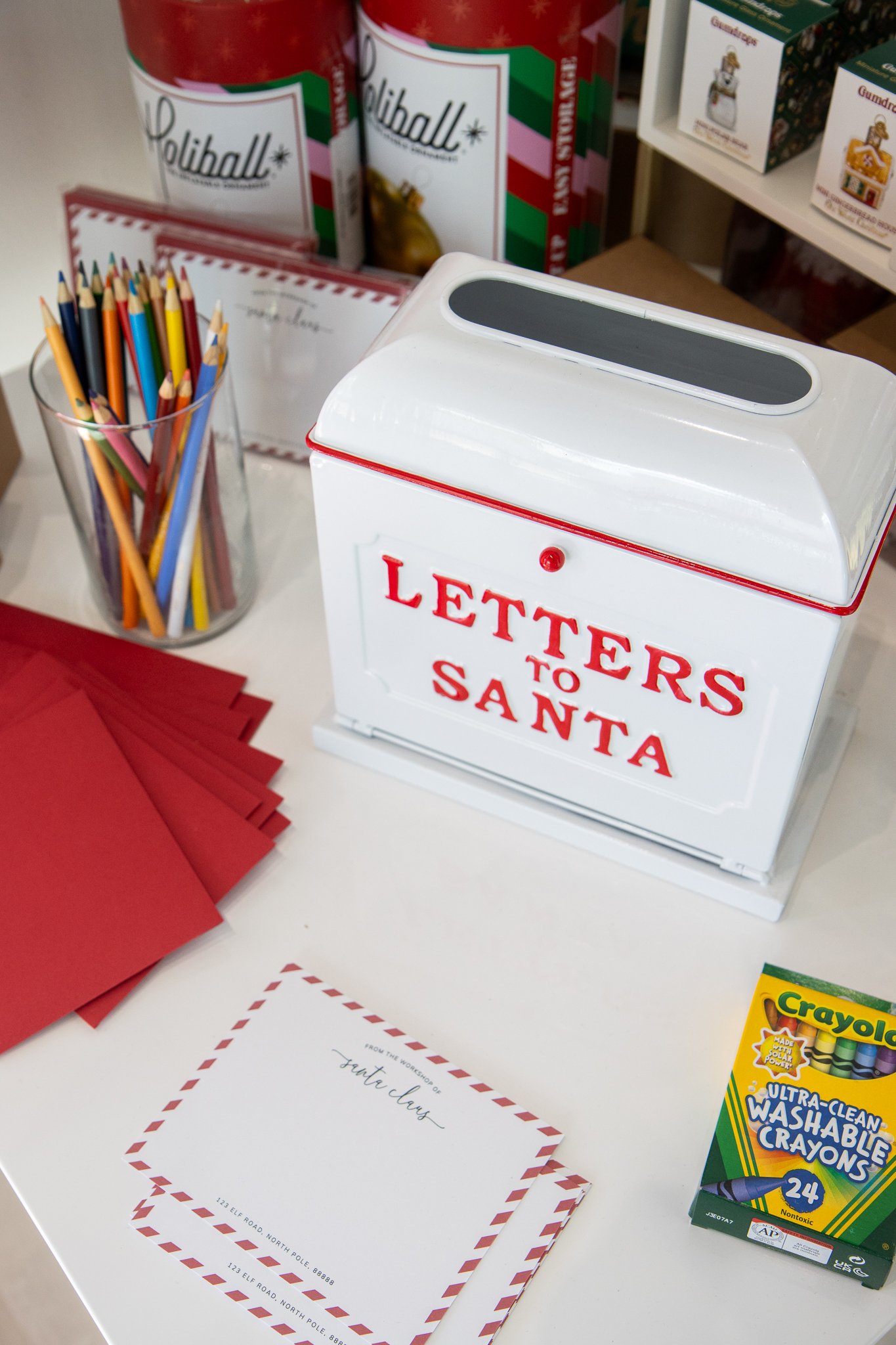 اولین فصل تعطیلات ما در فروشگاه! 7 1734111732 636 اولین فصل تعطیلات ما در فروشگاه