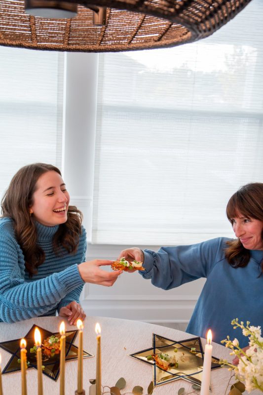 چراغ ها، هدایا و لاتکس