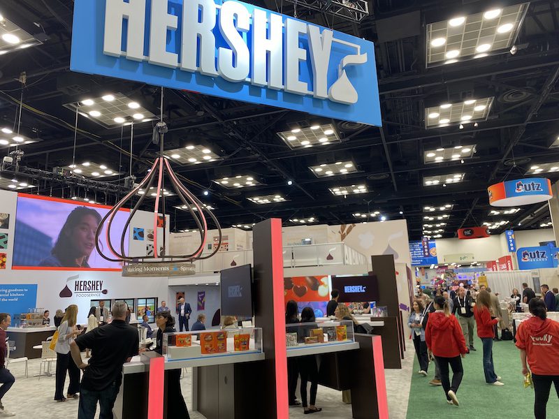 شیرینی و میان وعده با روحیه انعطاف پذیر و پرتاب های جدید به هم نزدیک می شوند