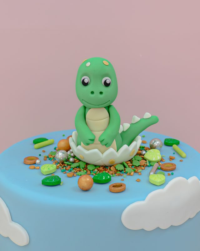 dinosaur-cake-topper