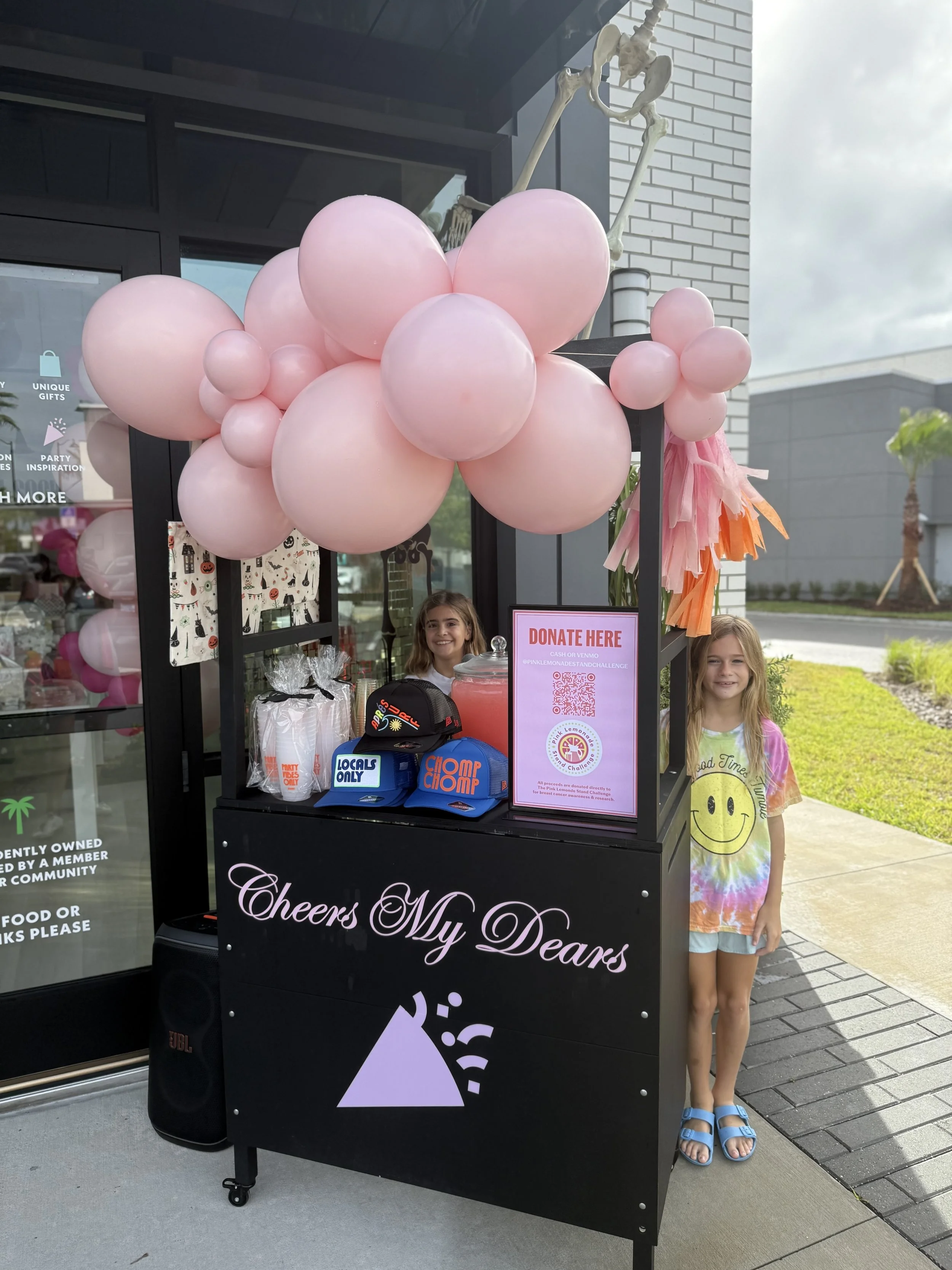 Squeezing Hope لیموناد صورتی ما برای یک دلیل ایستاده است